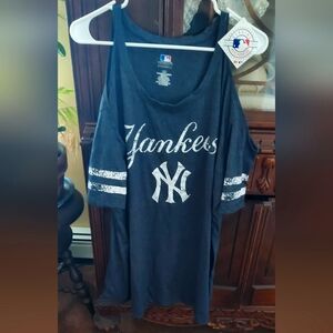 Ny yankees cold shoulder top